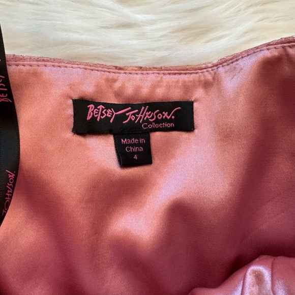 Vintage Betsey Johnson Y2K Pink and Gold Lace Tier Evening Cupcake Dress 4 - Picture 10 of 11